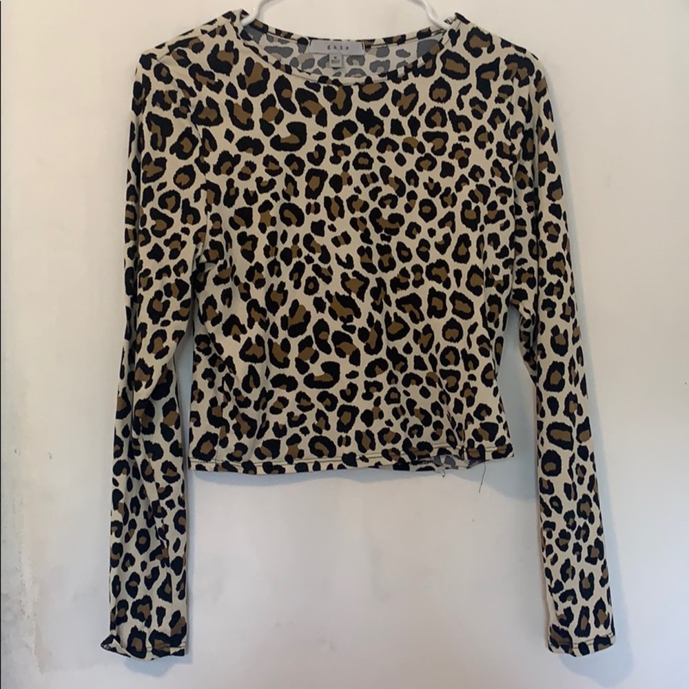 Medium long sleeve cheetah top